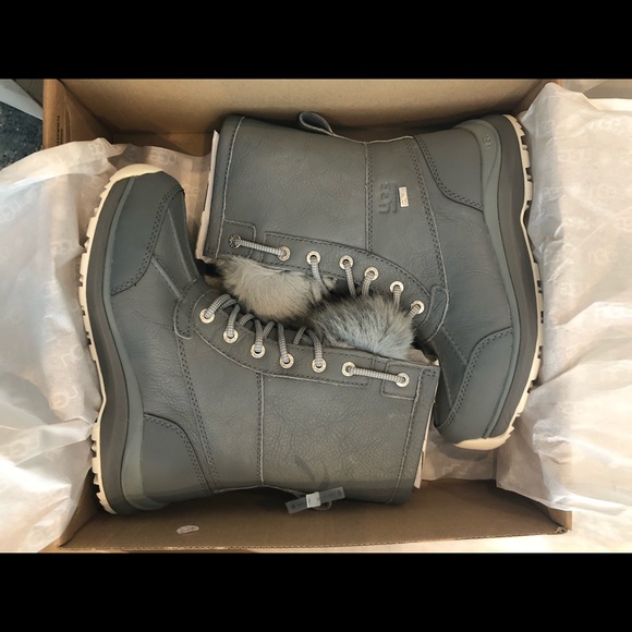 UGG Adirondack III Stormy Grey Waterproof Leather Short Snow  Ugg adirondack III fluff boot geyser gray size 6
